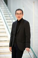 夫の死を願う妻たちの不満は爆発寸前……！　息もつかせぬノンストップ・ミステリ！『夫よ、死んでくれないか』丸山正樹インタビュー（前編）