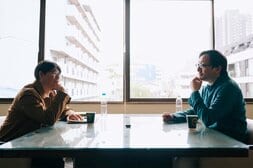 「青柳さんの書く怪談は律儀で新鮮」怪談研究家・吉田悠軌が語る本作の魅力。著者・青柳碧人が明かす「怪談に馴染みがない人でも楽しめる物語を」という作品に込めた想い／『怪談青柳屋敷』刊行記念対談（後編）:イメージ