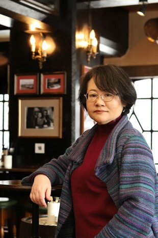  “戦時中の人は現代人とはまったく違う”という考えは思い込みである――戦時上海を三部作の舞台に選んだ理由とは　『上海灯蛾』上田早夕里インタビュー（前編）の画像