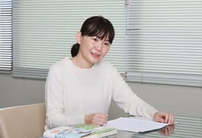 子どものポテンシャルを開花させるのも封印するのも、大人しだい──児童養護施設で暮らす女子高生が、自らの進むべき道を見いだす青春小説『ななみの海』　著者・朝比奈あすか×アフターケア相談所ゆずりは 所長・高橋亜美 対談　第２回