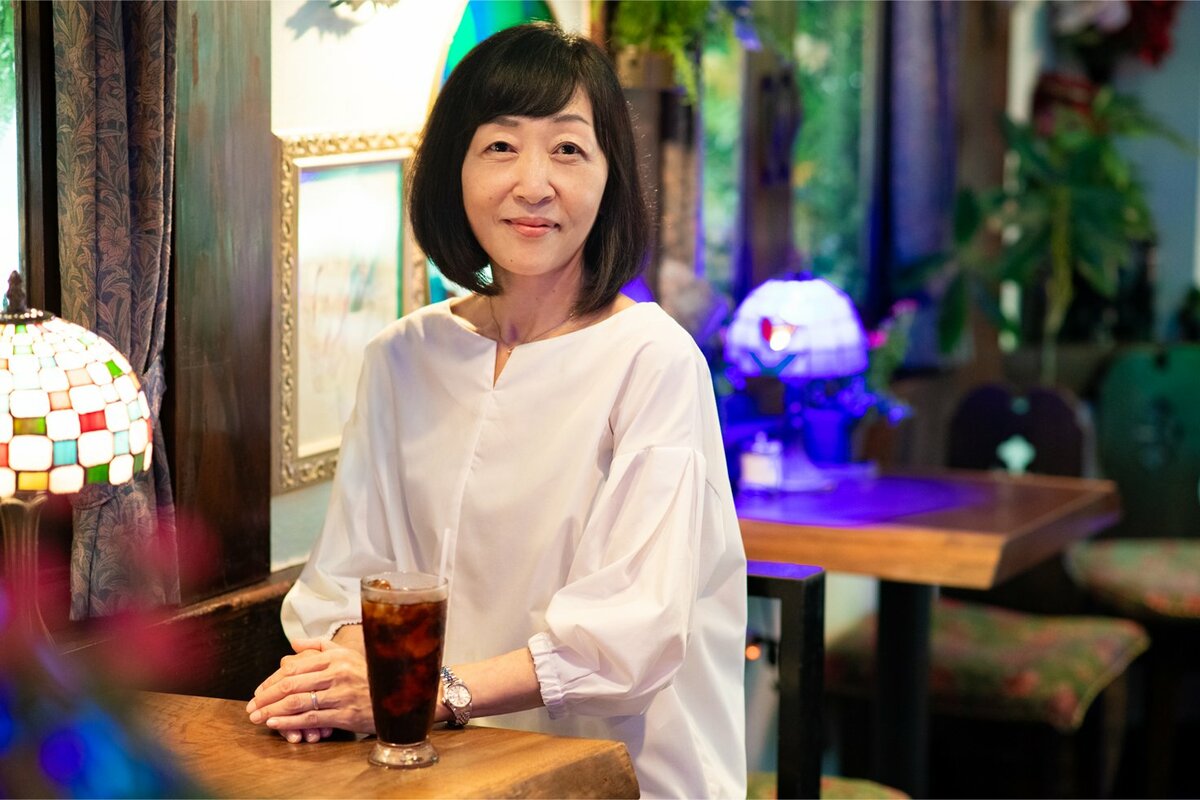 阿佐ヶ谷のレトロ喫茶gionで構想が浮かんだ、過去と現在をつなぐ小説『レトロ喫茶おおどけい』著者・内山純インタビュー（前編）｜インタビュー