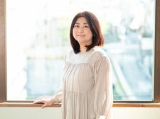 「会社で家政婦を雇ってみたら、ご飯も作ってもらえて効率が上がった」――Twitterでの一文がきっかけで考え始めた小説『まずはこれ食べて』原田ひ香インタビュー（前編）:イメージ